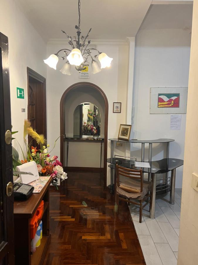 Calatafimi 41 Bed & Breakfast Рим Екстериор снимка